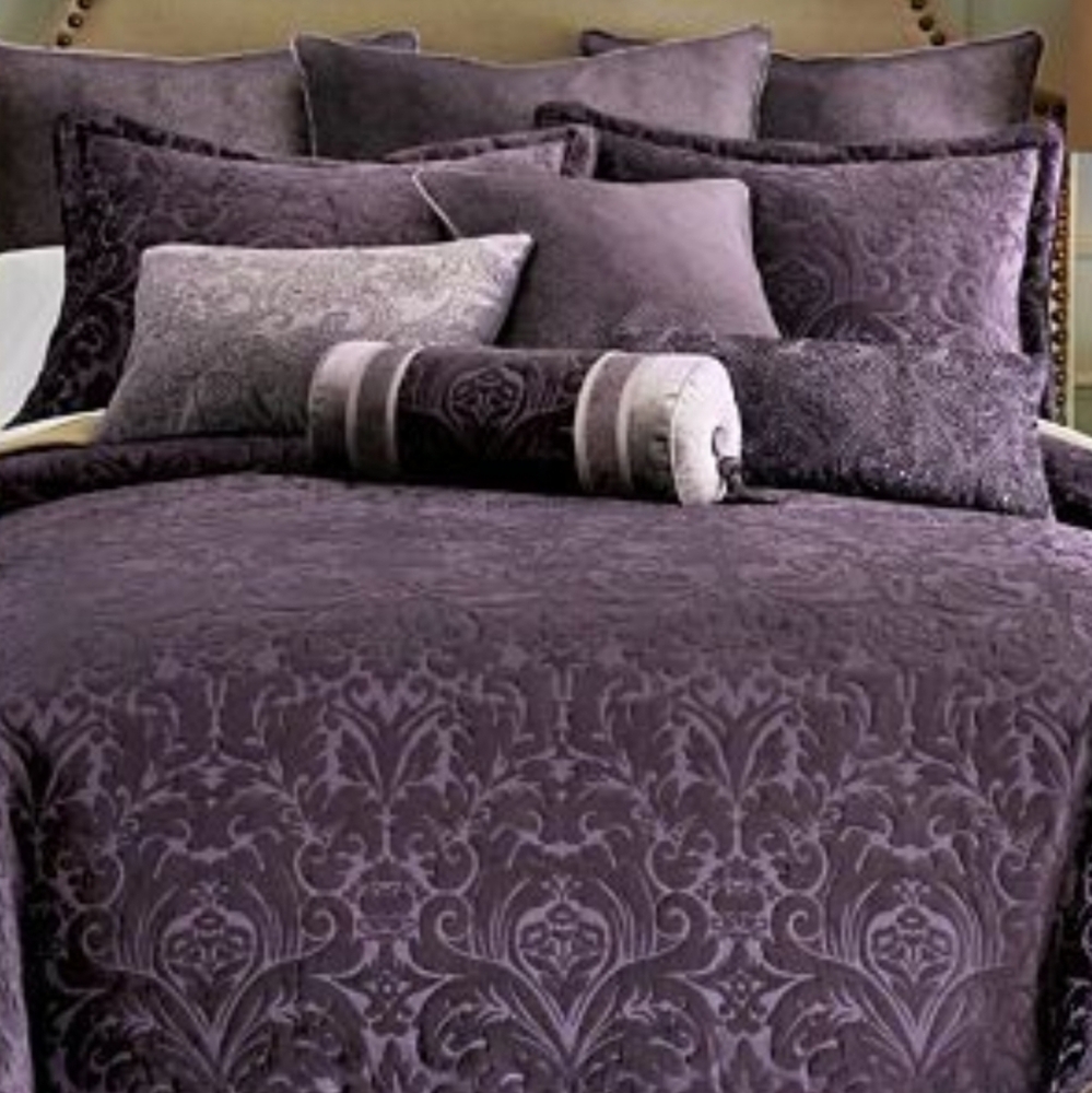 Royal Velvet Elegant Purple 2 King Size Shams.